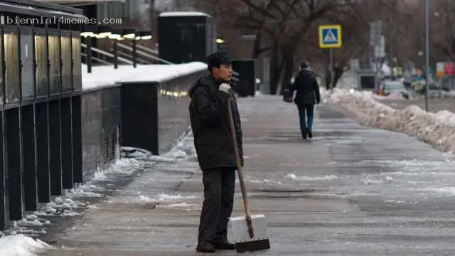 
								Мэр города в Татарстане призвал молиться из-за нехватки уборщиков снега			