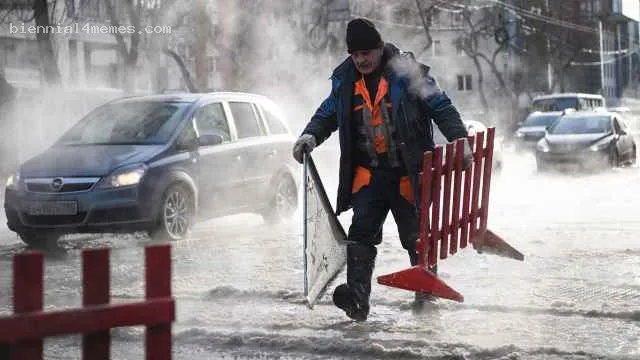 
								Россию накрывает новая волна аварий ЖКХ: в третьем регионе не смогли запустить отопление после наступления холодов			