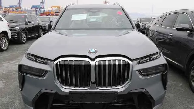 
								BMW пресекла поставки люксовых автомобилей в Россию			