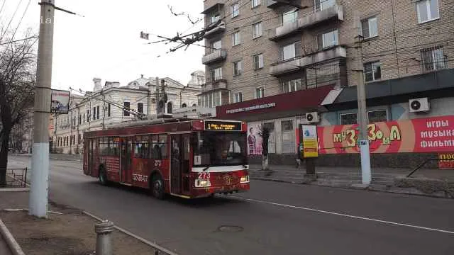 
								Чита осталась без водителей троллейбусов из-за массовой вербовки мужчин на войну			